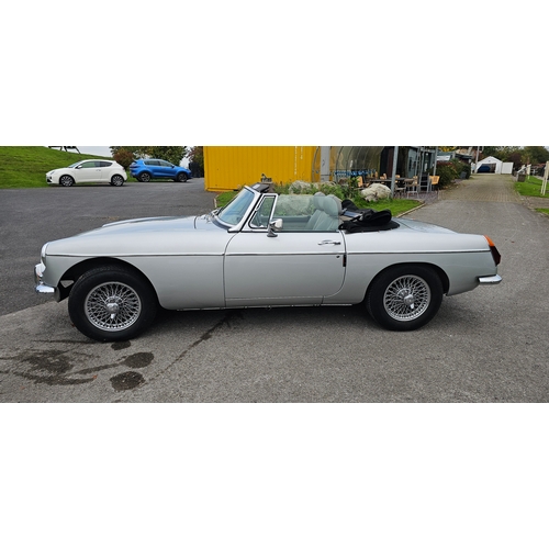 467 - 1971 MGB roadster, Heritage reshell, 1950cc. Registration number KHF 109K. Chassis number GHN5 25268... 