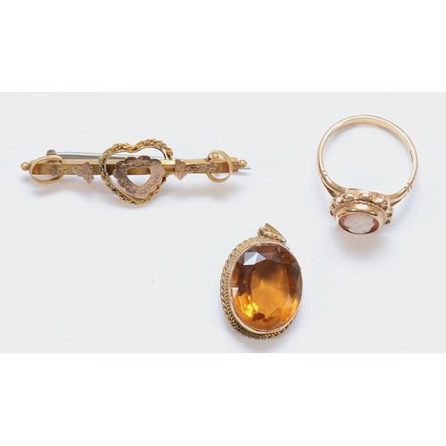 36 - A Victorian gold brooch, Chester 1897, 2.1g, a 9ct gold shell cameo ring, O, 3.2g, a 9ct gold mounte... 