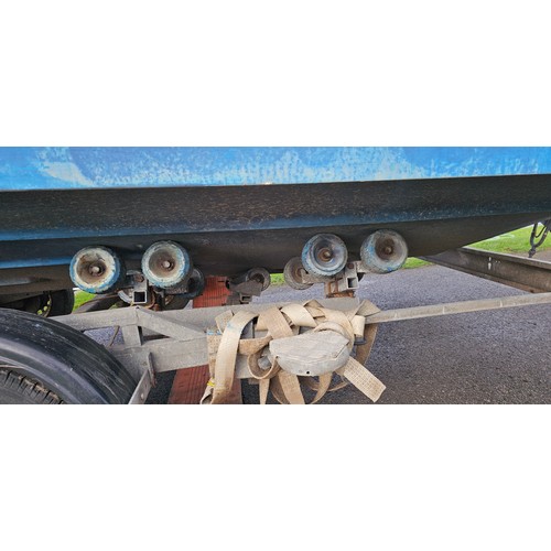 471 - Bayliner Ciera 2655 cruiser, c.1985. Hull ID BL2B87SJA585. Four berth weekend cruiser. With inboard ... 