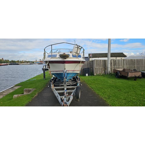 471 - Bayliner Ciera 2655 cruiser, c.1985. Hull ID BL2B87SJA585. Four berth weekend cruiser. With inboard ... 