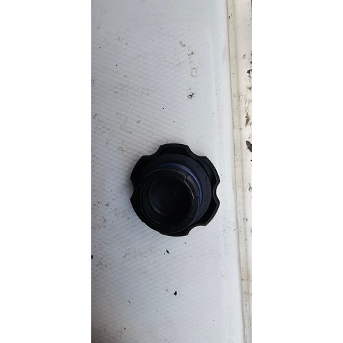 471 - Bayliner Ciera 2655 cruiser, c.1985. Hull ID BL2B87SJA585. Four berth weekend cruiser. With inboard ... 