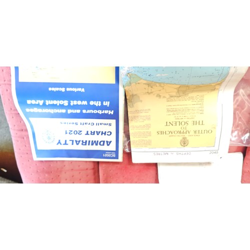 471 - Bayliner Ciera 2655 cruiser, c.1985. Hull ID BL2B87SJA585. Four berth weekend cruiser. With inboard ... 