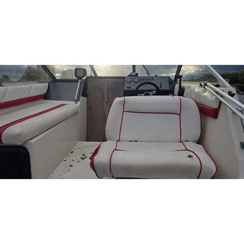 471 - Bayliner Ciera 2655 cruiser, c.1985. Hull ID BL2B87SJA585. Four berth weekend cruiser. With inboard ... 