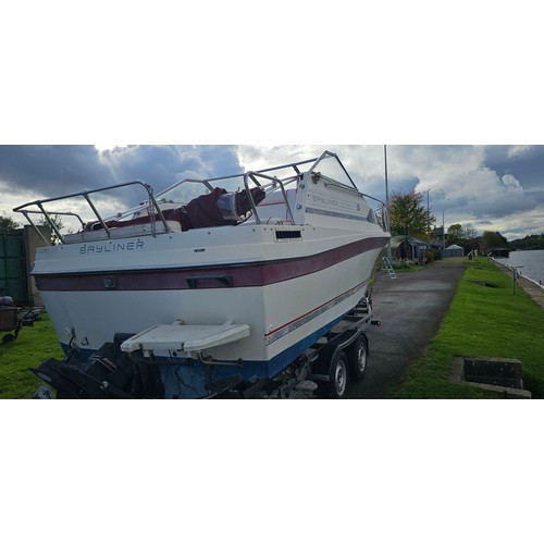 471 - Bayliner Ciera 2655 cruiser, c.1985. Hull ID BL2B87SJA585. Four berth weekend cruiser. With inboard ... 
