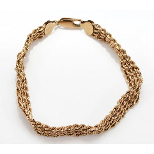 4 - A 9ct gold twisted rope bracelet, 19cm, 7g