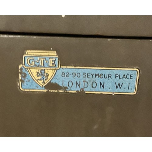 8 - A medium size vintage safe, label reading G.T.E 82-90 Seymor Place London, h. 51cm x 40.5 x 30.