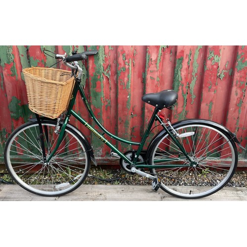 13 - An Ammaco Heritage traditional style ladies roadster bicycle, with a front wicker basket, single spe... 