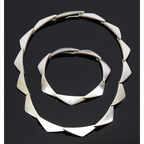 58 - Georg Jensen, a 925 silver Peak design necklace and matching bracelet, bracelet can be used to exten... 