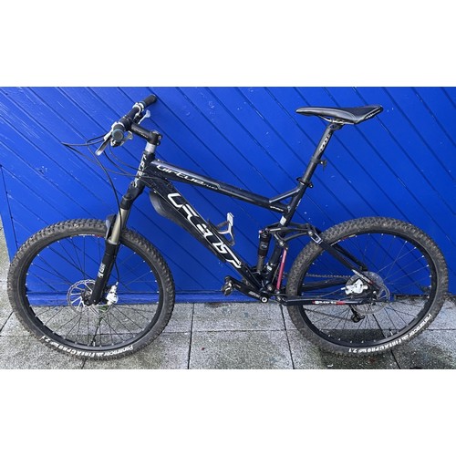 29 - A Felt Virtue Two 19.5