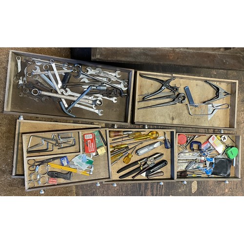 An Engineers drop front toolbox with internal drawers, contents include ...