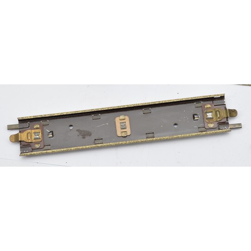 3 - Box of sundry model railway items, including 2 '00' gauge switch points, an uncoupling rail (all Hor... 