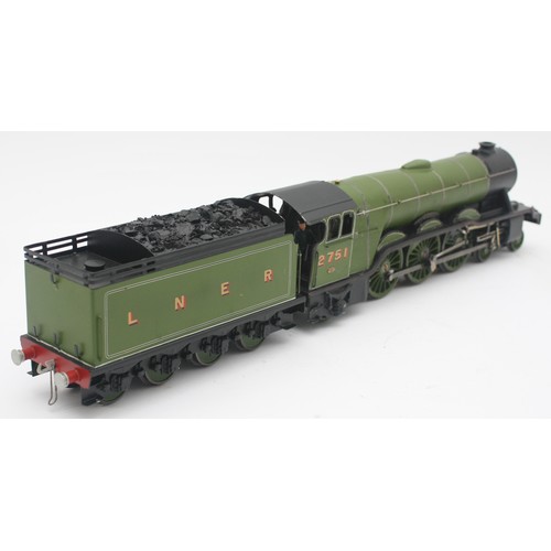 12 - An O gauge L.N.E.R green A3 class locomotive/tender No 2751 