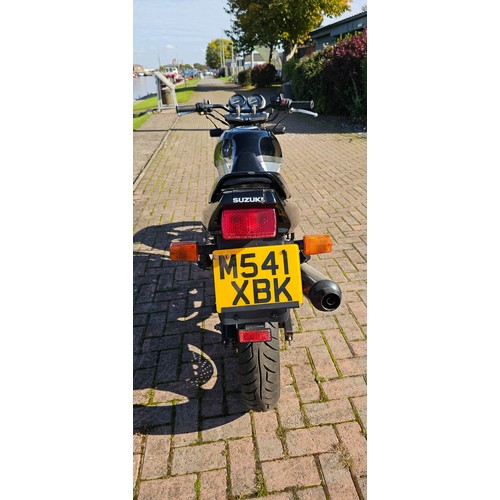 324 - 1994 Suzuki GS500E, 487cc. Registration number M541 XBK. Frame number GM51A-134657. Engine number M5... 
