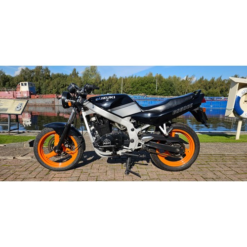 324 - 1994 Suzuki GS500E, 487cc. Registration number M541 XBK. Frame number GM51A-134657. Engine number M5... 