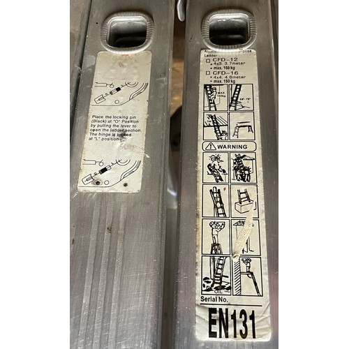 11 - An allow 12-rung multi-purpose ladder, maximum weight 150kg.