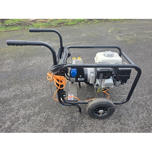Stephill petrol generator, Honda GX200 engine, serial number 622985, 2.7KW, 115/230V, showing very little sign of being used, pull started with no issues when tested.