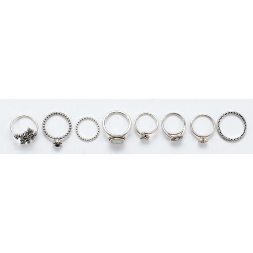 104 - Pandora, eight 925 silver rings, J-V, 27g
All have the 925 ALE hallmark