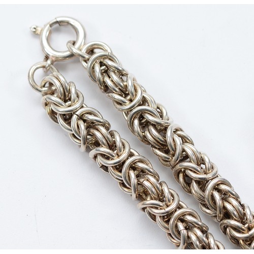 202 - A 925 silver chain, 61cm, 116g