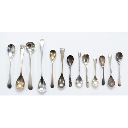 216 - A collection of thirteen silver condiment spoons, 71gm.