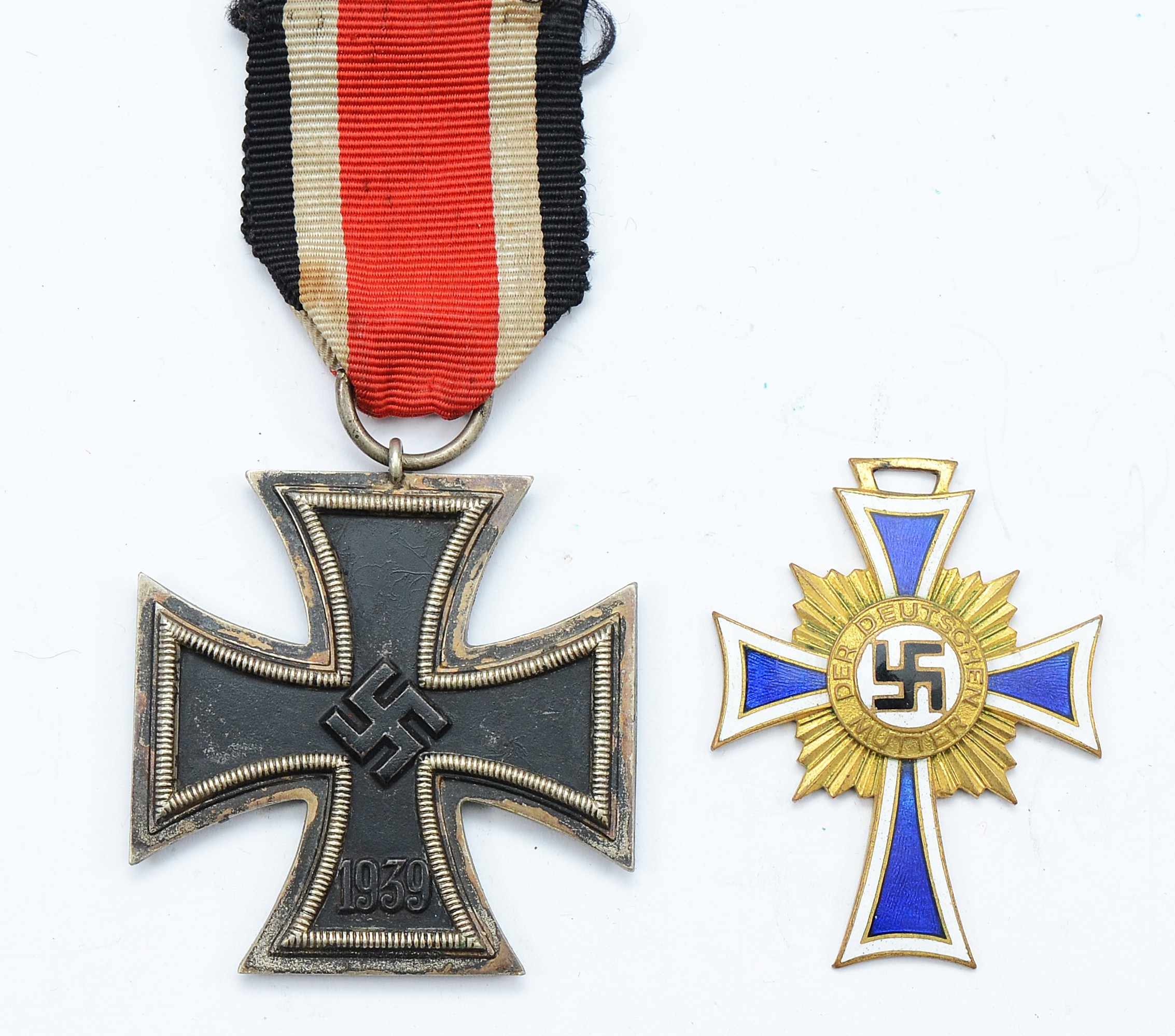WWII German 2nd class Iron Cross, clasp unmarked with the gold Mothers ...