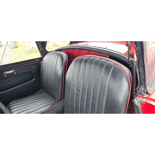 261 - 1961 MGA 1600 Mk I LHD, 1588cc. Registration number 201 UYU. Chassis Number G-HNL 95461. Engine numb... 