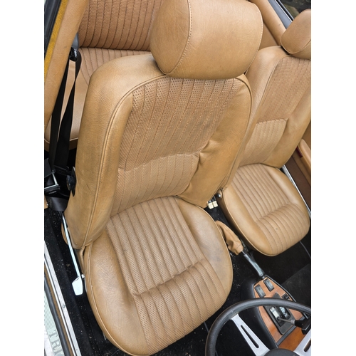 262 - 1976 Triumph Stag, 2997cc. Registration number RNV 675R. VIN number LD42110A. Engine number LF042247... 