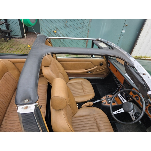 262 - 1976 Triumph Stag, 2997cc. Registration number RNV 675R. VIN number LD42110A. Engine number LF042247... 