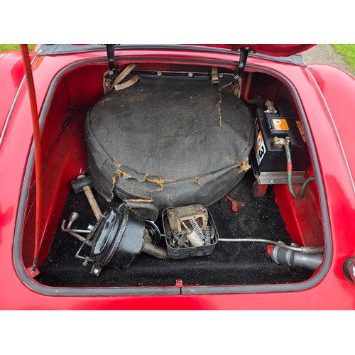261 - 1961 MGA 1600 Mk I LHD, 1588cc. Registration number 201 UYU. Chassis Number G-HNL 95461. Engine numb... 