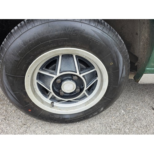 262 - 1976 Triumph Stag, 2997cc. Registration number RNV 675R. VIN number LD42110A. Engine number LF042247... 