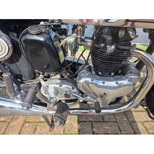 322 - 1954 Norton Model 7 Dominator 88, 497cc. Registration number 710 XWH (non transferrable). Frame numb... 