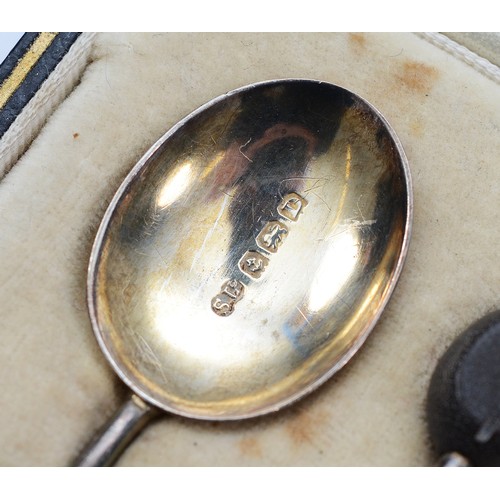 69 - A set of six silver gilt and enamel coffee spoons, Birmingham 1928, by William Suckling Ltd, 45gm, c... 