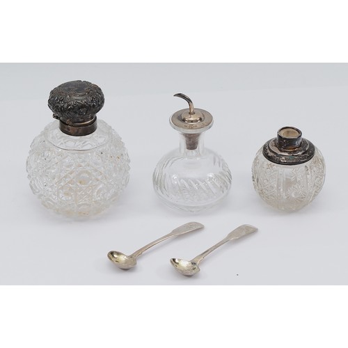 73 - A pair of Scottish silver condiment spoons, Edinburgh 1822, 18gm, together with a cut glass scent bo... 