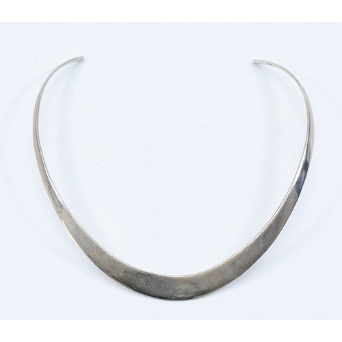 116 - A 925 silver torque necklace, 29g