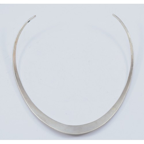 116 - A 925 silver torque necklace, 29g