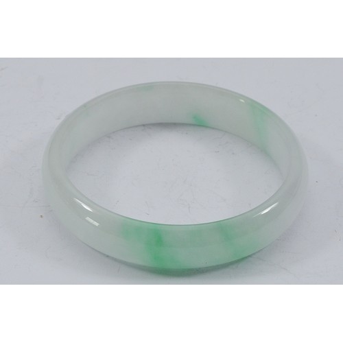 118 - A jadeite bangle, 58mm, with box, 45g