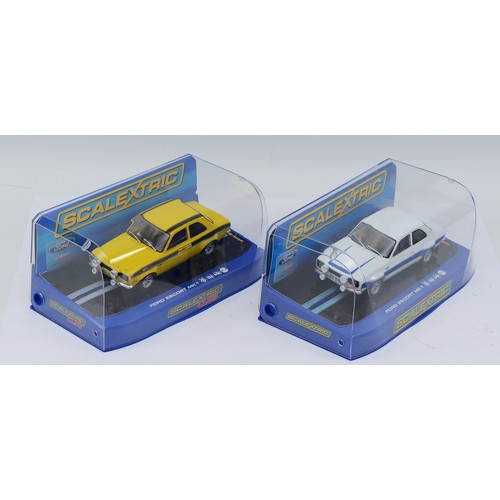 31 - Scalextric Slot Car issues comprising, No C3027 Ford Escort RS2000 (Limited Edition 903 of 1500), to... 