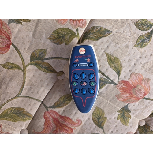 282 - c.early 2000's Bailey Pageant Monarch 2 berth caravan, to the rear of the caravan is the spacious wa... 