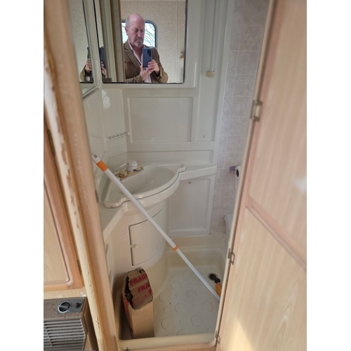283 - c. mid 1990's Compass Rallye GTE 400/2 caravan, 2 berth, with gas heater, cooker, four burner hob, f... 