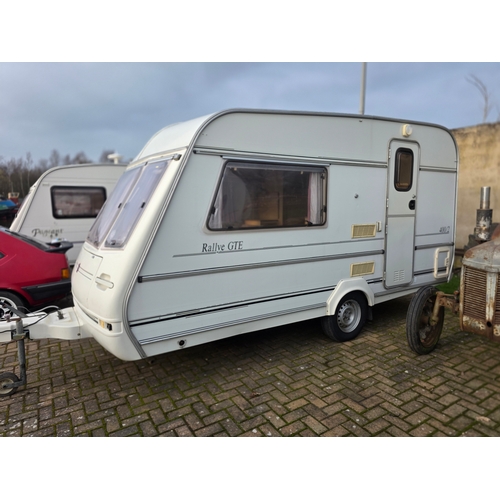283 - c. mid 1990's Compass Rallye GTE 400/2 caravan, 2 berth, with gas heater, cooker, four burner hob, f... 