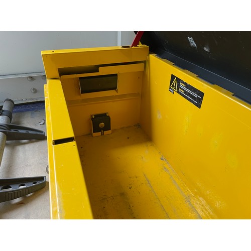 6 - A Van Vault Mobi (78x41.5x37.5cm approx) and a van roof rack. (4)