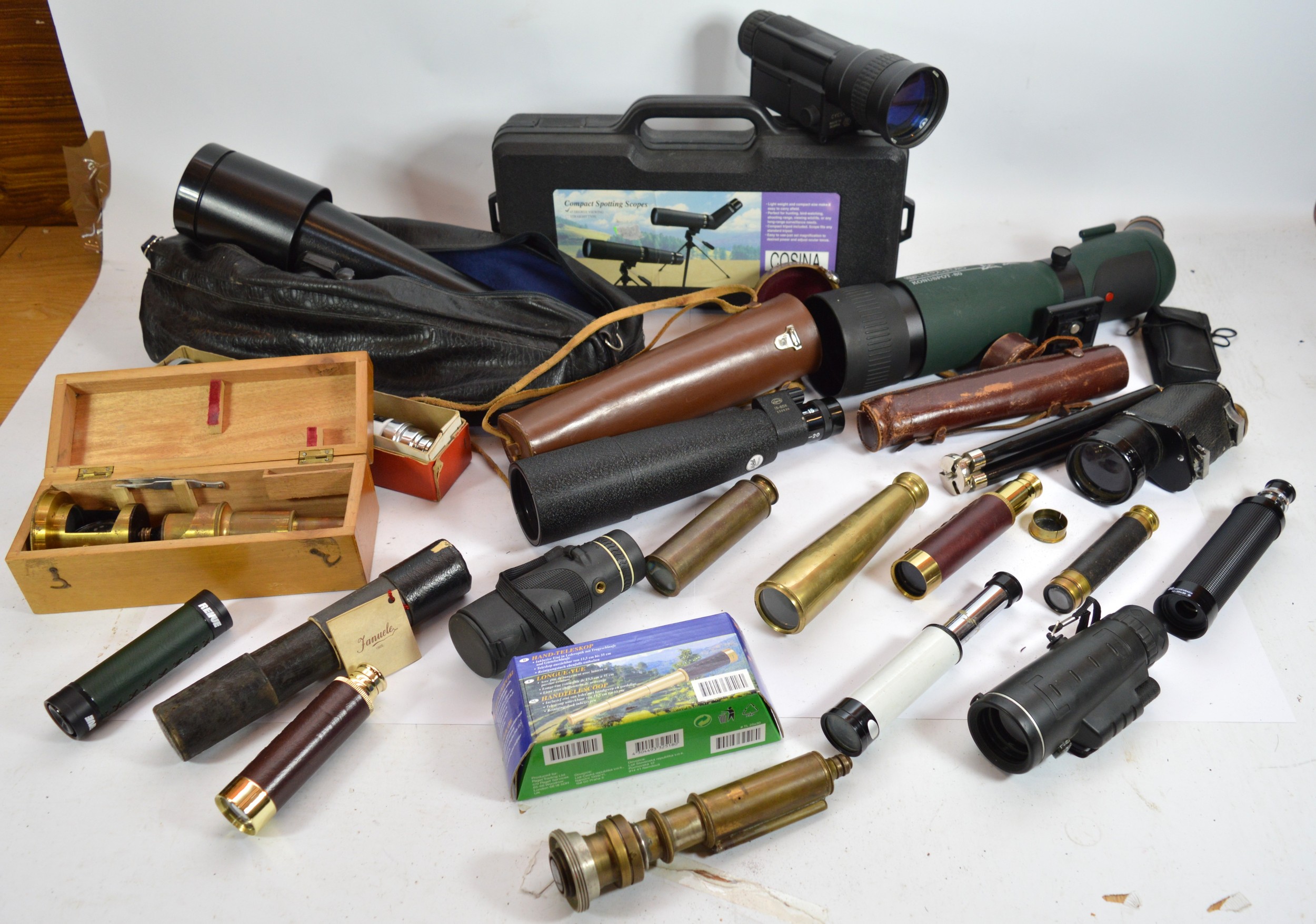 A collection of telescopes and associated scopes, to include Konusspot ...