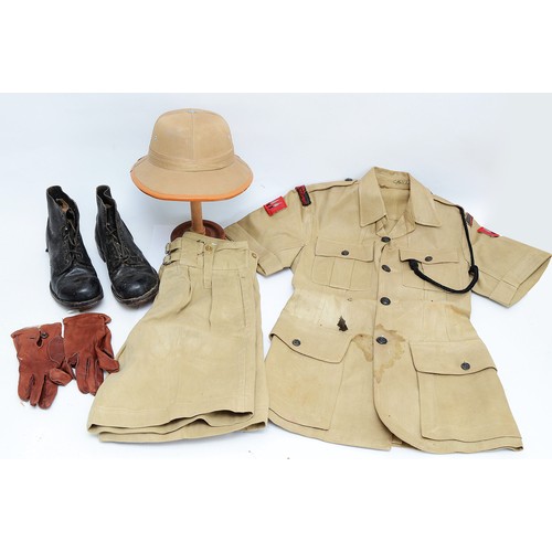 A Royal Rhodesian Army Commandos' Summer Bush uniform, including the ...