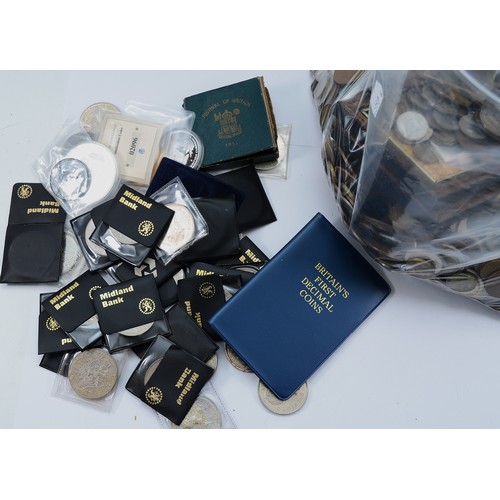 253 - Three £5 coins,  30 x crowns, an 1797 cartwheel penny, various commemorative coins and a large quant... 