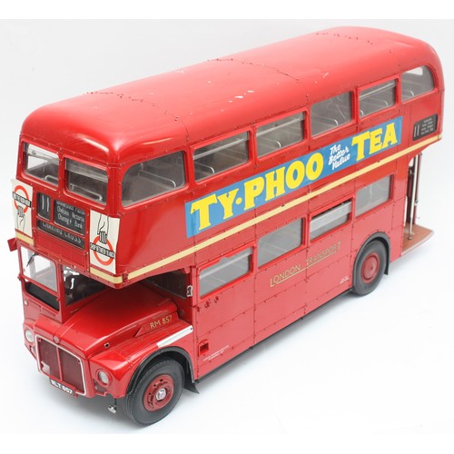 A large scale highly detailed diecast model of the London Transport AEC ...