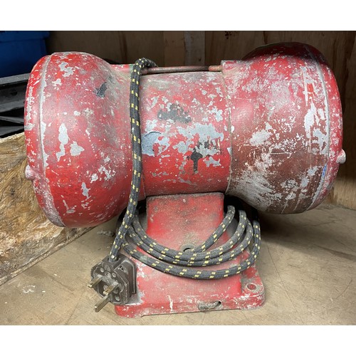 16 - A Wickes bench grinder and a Wolf 6