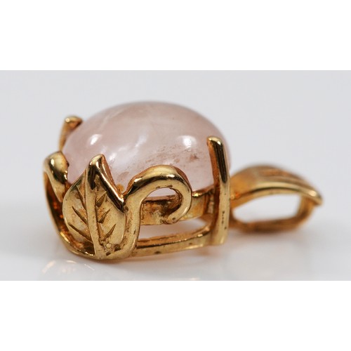 22 - A 9ct gold rose quartz pendant, 15mm, 1.9g