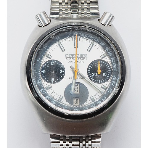 Citizen 'Bullhead', a stainless steel automatic chronograph day date gentleman's wristwatch, silvered dial with luminescent batons and subsidiary dials, associated bracelet, diameter 35mm.
Working when catalogued, missing crown, stem seems to be intact, left subsidiary dial missing hand.