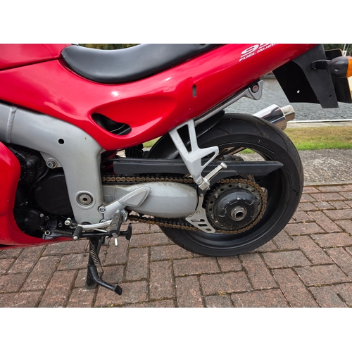 302 - 1999 Triumph Sprint ST, 955cc. Registration number T959 OKK. Vin number SMTTF600MGX088101. Engine nu... 