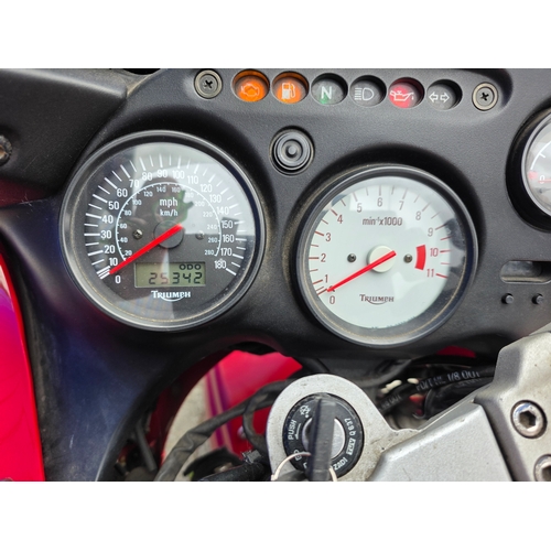 302 - 1999 Triumph Sprint ST, 955cc. Registration number T959 OKK. Vin number SMTTF600MGX088101. Engine nu... 