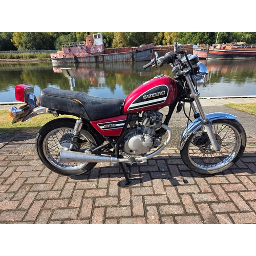304 - 2000 Suzuki GN124, 124cc. Registration number X258 XJT. Frame number 501862. Engine number F401-4715... 
